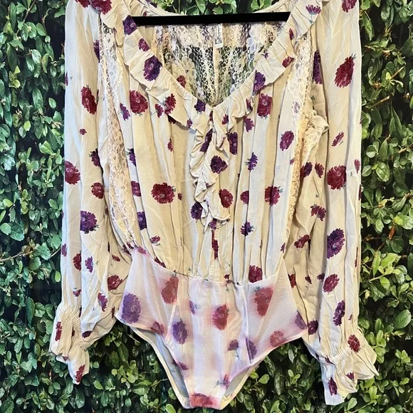 Free People. XS. Ivory Combo - Picture 6 of 8